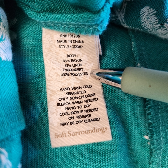 SOFT SURROUNDINGS Embroidered Isla Verde Linen Blend Button-Up Shirt BACK DETAIL - Picture 7 of 12